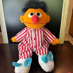 1996 TYCO Sing and Snore Ernie